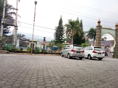 Photos of Alun-alun Maja