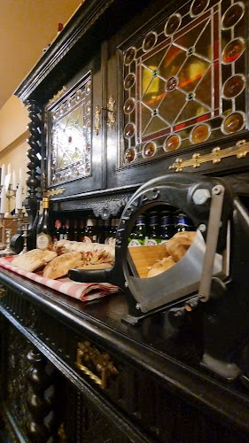 Åbningstider for Piccolo Pizzeria