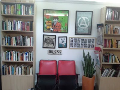 Photos of Caf&eacute; Librer&iacute;a La Valija de Fuego