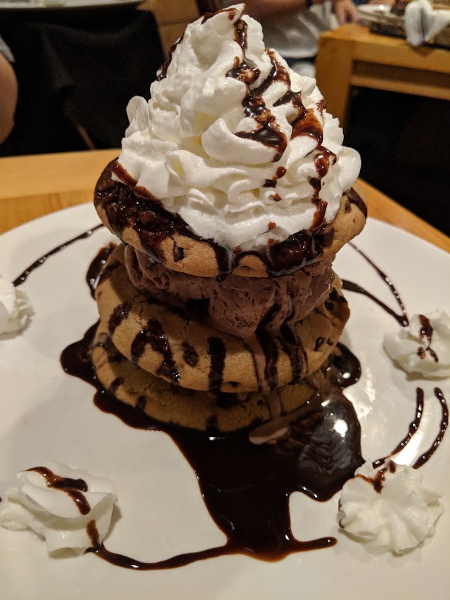 The Cue Restaurant and Catering