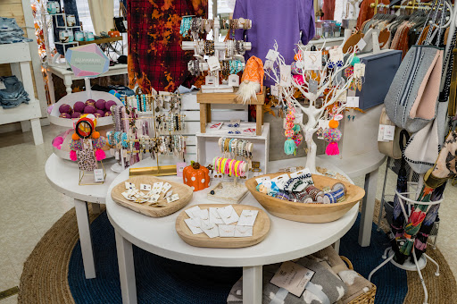 Creekbank Boutique - Thumbnail
