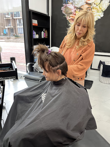 Beauty Bar By Dina - Thumbnail