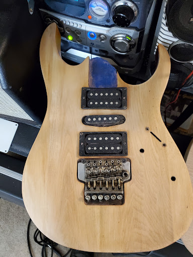 Stark's Guitars - Visual
