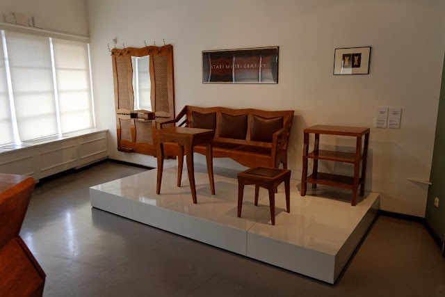 Gallery Kubista