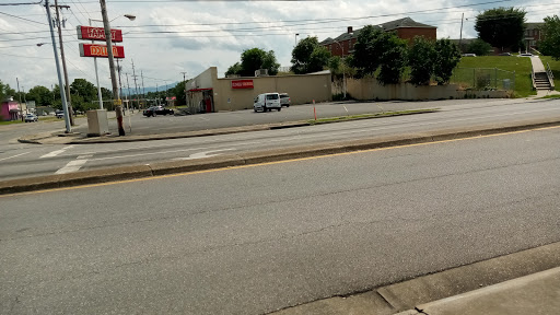 Salem Turnpike EB at 24th