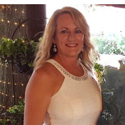Lisa Menendez at RE/MAX Realty Unlimited