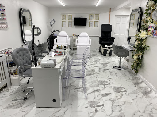 By Cassie. Beauty School & Aesthetic Studio