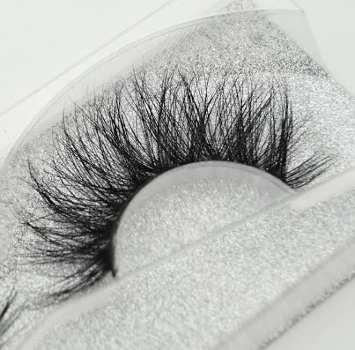 Cosmetics lashed - Visual