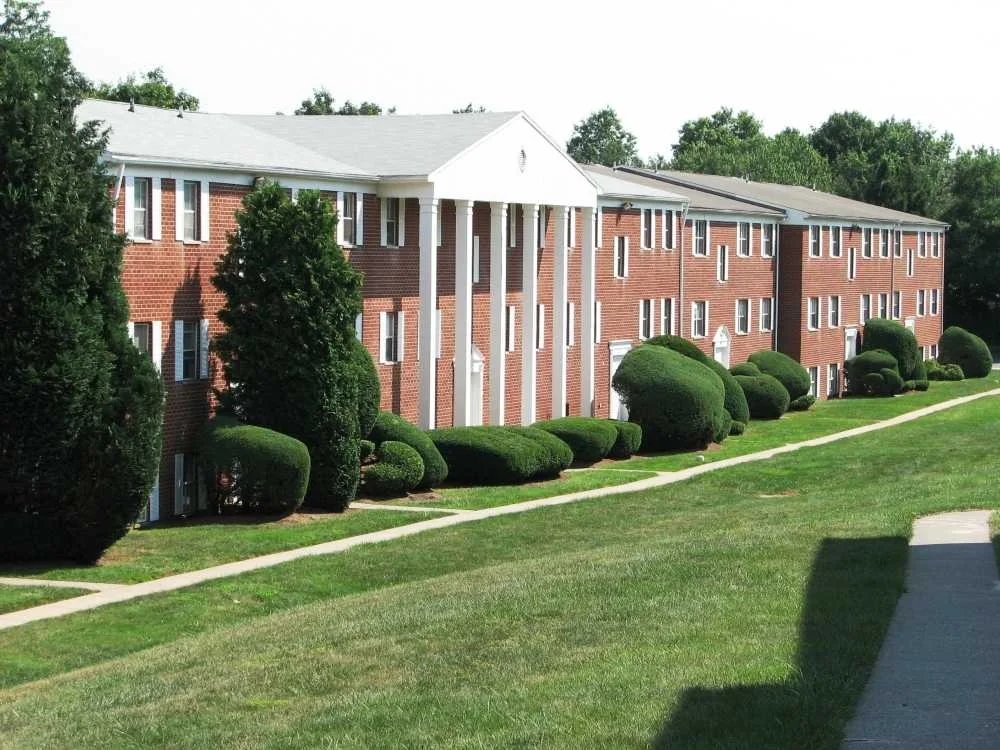 Hamden Ridge Apartments