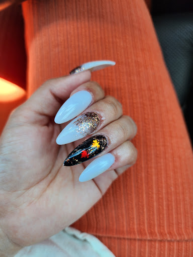 Giddings Nails - Visual