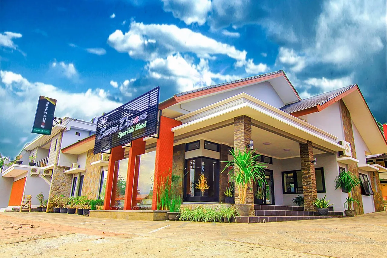 Hotel Seven Dream