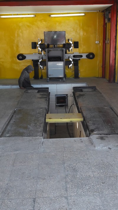 كراج العوده تجليس ودهان السيارات