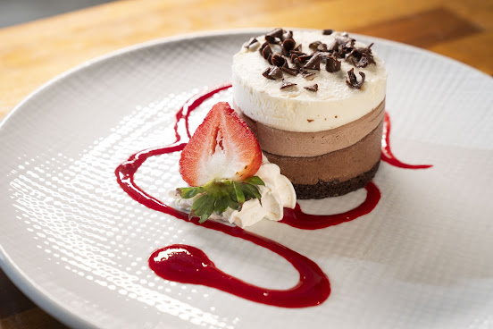 Azura Coastal Kitchen and Bar by null