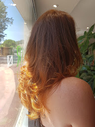 Photo n°4 de Bio-zenitude à Le Luc (Salon de coiffure)