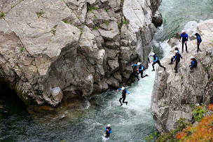 Photo n°11 de Alteo Nature - Canyoning Herault à Prades-le-Lez (Moniteur.rice d'escalade)