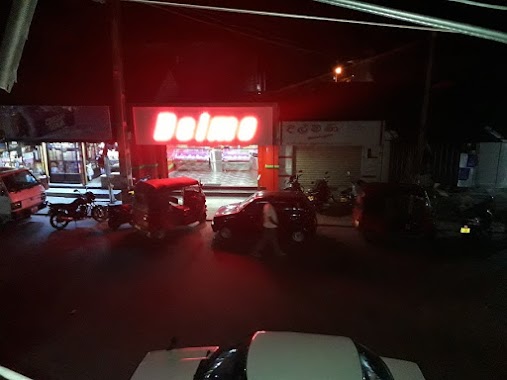 Delmo Chicken Retail Outlet - Divulapitiya, Author: Kasun Prasad