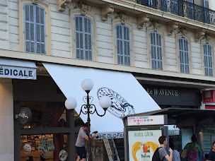 Photo n°13 de Manu Enseignes & Stores-Volets roulants Nice/Menton/Cannes à Nice (Magasin de stores et de rideaux)