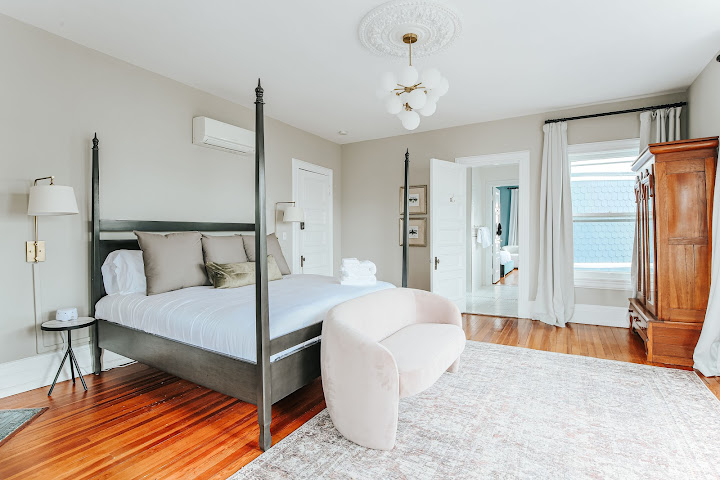 The Historic Berkeley Place by null