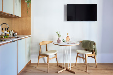 Turing Locke, Cambridge by null