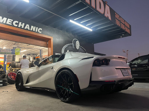 La Ceiba Tire Shop Florida Gallery - United States