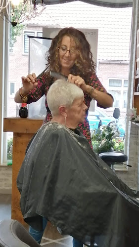 Kapsalon Fame telefoonnummer