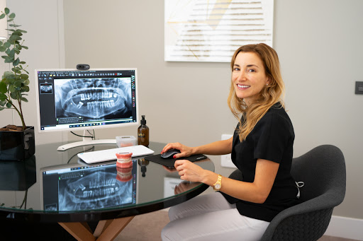 Clínica Dental Marbella Øne Clinic - Thumbnail