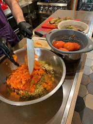 Photo n°11 de Chez Les Deux Amis Lahmacun à Paris (Restaurant végétarien)