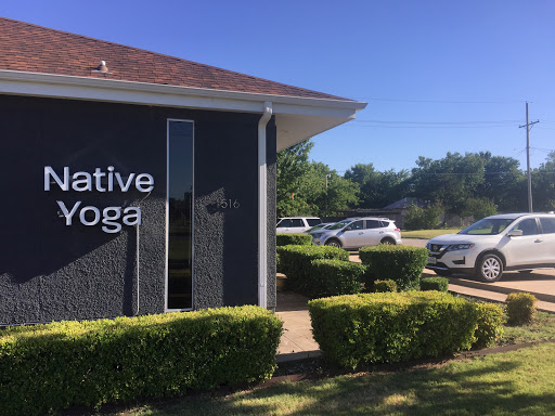 Native Yoga - Visual
