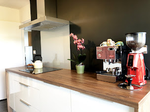 Photo n°3 de SKYB PEINTURE à Mézières-sur-Couesnon (Peintre en bâtiment)