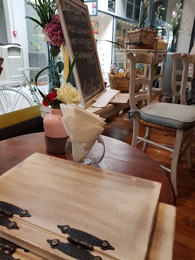 Photos of Chelsea's Cup N Cake