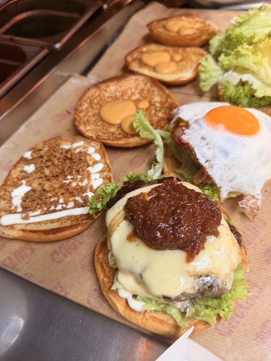 Guerilla Gröstl Burger Foodhouse — photo 3