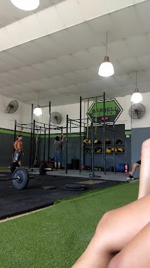 Barbell Bunker Cross Fitnes, Author: María Daniela Velázquez