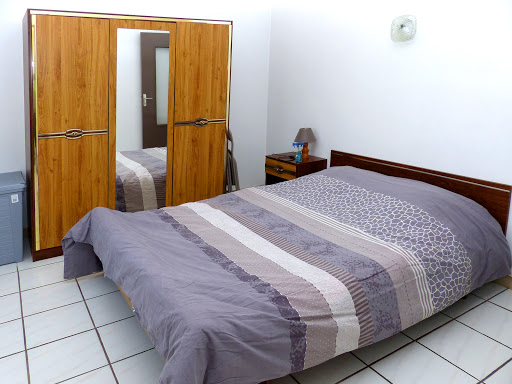 Photo de L'Amandeline : Location saisonnière de 11 appartements de vacances meublés à Allègre située en face de la station thermale Les Fumades les Bains, proche du Casino GARD à Allègre-les-Fumades (30500)