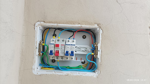 Eletricista do Bairro