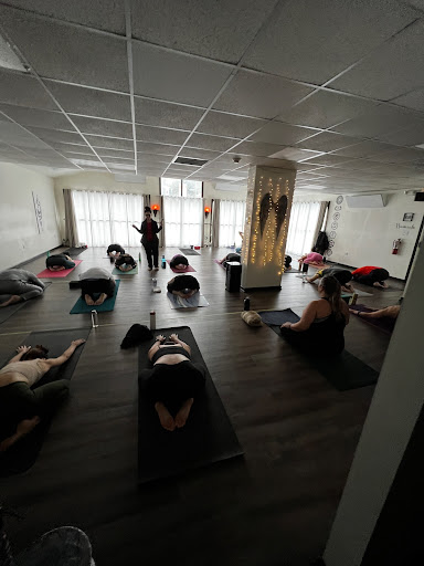 BREATHE Power Yoga - Thumbnail