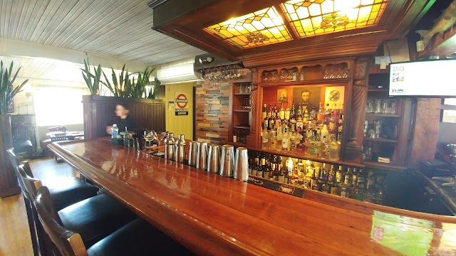 Pier 77 Restaurant