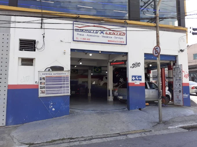 Fachada da Mix Auto Center no Ipiranga, São Paulo