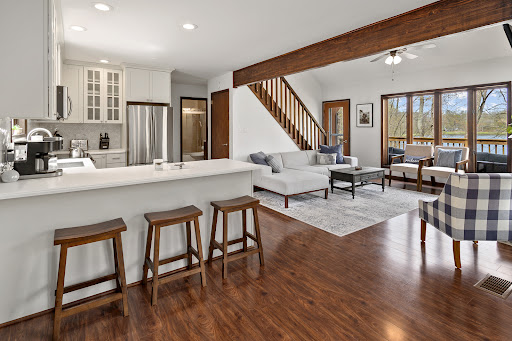 White Fence Homes, Inc. - Thumbnail