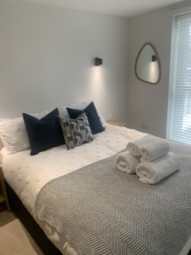 Flo’s Super Clean Cleaning Services LTD