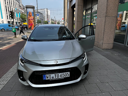 Enterprise Autovermietung und Transporter - Düsseldorf Bahnhof - Thumbnail