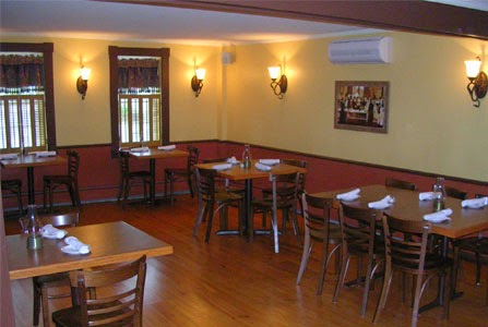 Féile Restaurant and Pub Logo