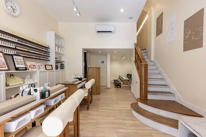Paris 8e Show me beauty & nails - Haussmann - BIAB BAR - Head SPA - Facialiste