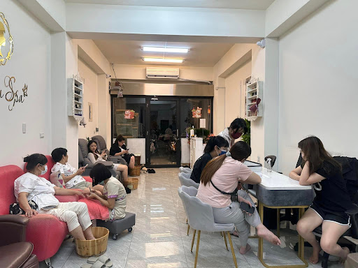 Lon Lon越式洗髮 五甲分店評價、價格、網友推薦資訊 - 舒適按摩與多元服務