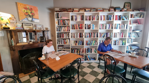 Chrissie's Book Lounge