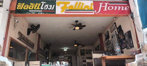 Haadrin Fellini Hostel & Pizzeria