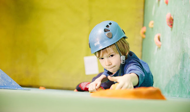 Comments and reviews of University of Derby Sports Centre