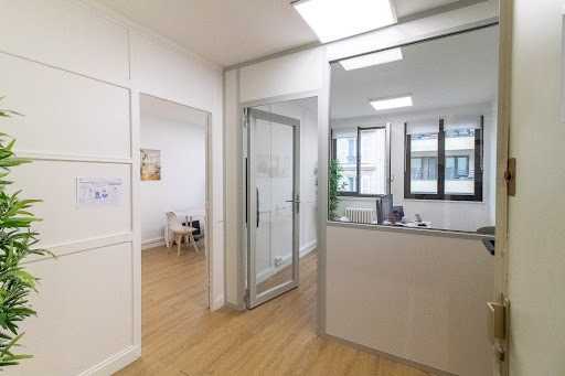 Ouest Avenue Gallery - France