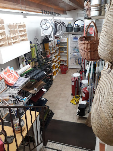 Comentarii opinii despre La Petite Caverne de Mar Vivo Droguerie