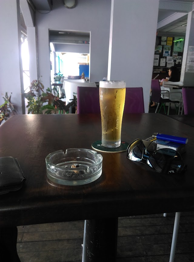 Bar 13