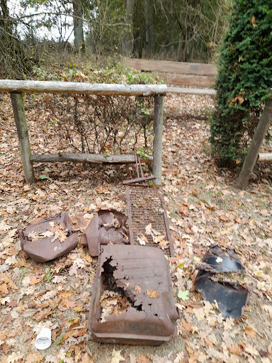 Holzbank am Waldrande - Thumbnail